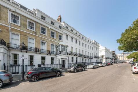 Flat 16, 5-6 Sussex Square-16.jpg