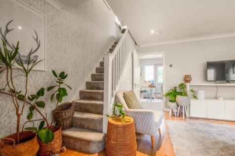 9 Blackthorn Close_8.jpg