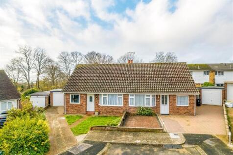 9 Foredown Cl-13.jpg