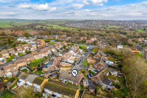 9 Foredown Cl-18.jpg