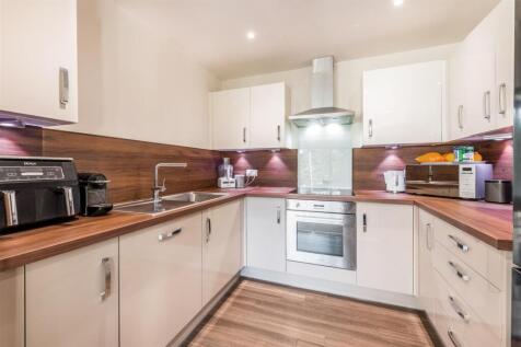 Flat 26 Park House-3.jpg