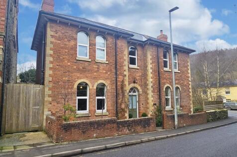 25 station road.jpg