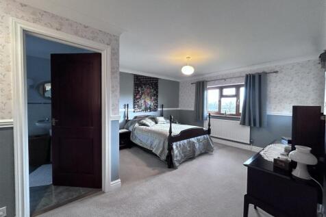 New bedroom photo.jpeg