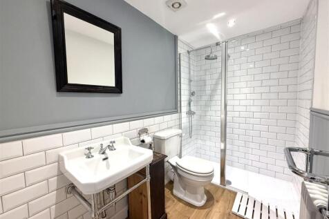 2nd ensuite.jpeg