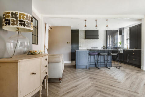 Living/Kitchen
