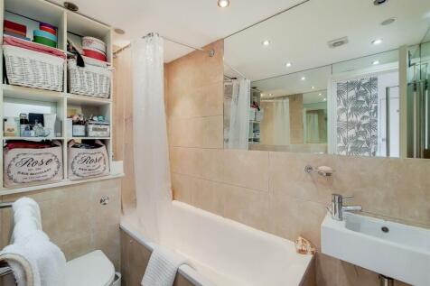 6_Bathroom-0.jpg