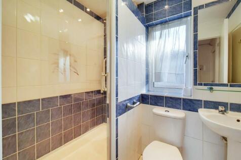 5_Shower Room-0.jpg