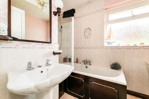 57067758-1513-49d9-8