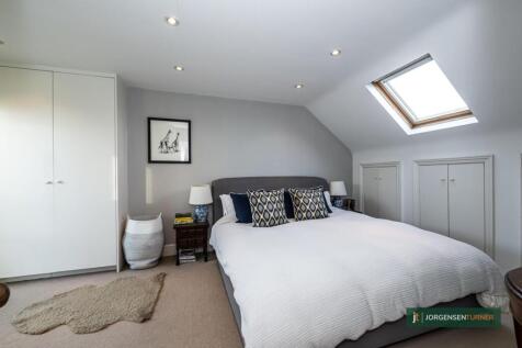 Master Bedroom .jpg