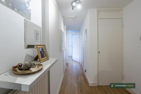 Hallway.jpg