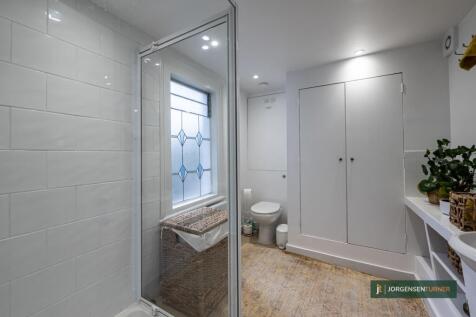 Shower Room .jpg