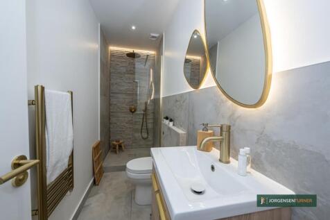 Bathroom .jpg
