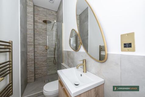 Shower Room .jpg