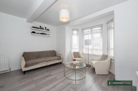 Reception Room-Bay .jpg