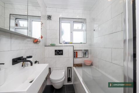 Bathroom .jpg