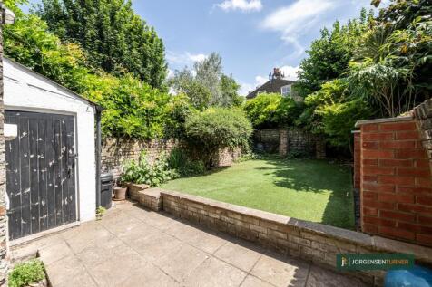 Oaklands Grove 40 GFF-011 LR - JT.jpg