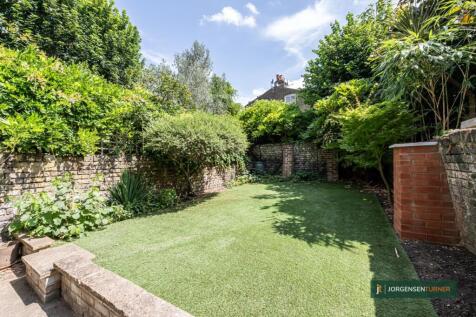 Oaklands Grove 40 GFF-013 LR - JT.jpg