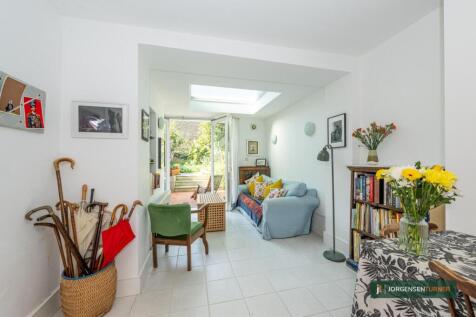 Breakfast Room Lower Ground .jpg