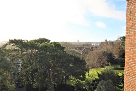 fieldings balcony 3.jpg