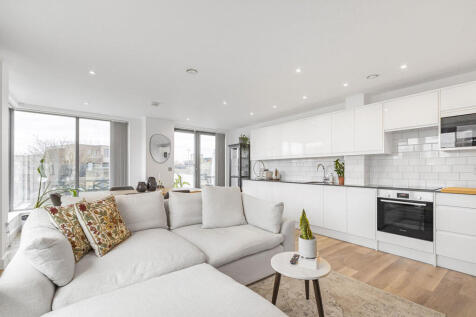 Reception/Kitchen