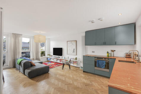 Reception/Kitchen