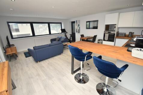 Annex Lounge .JPG