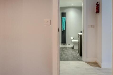 Annex Flat Bathroom.jpg