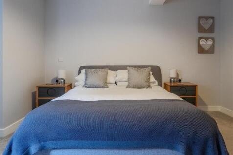 Bedroom .jpg