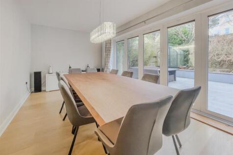 Dining Room.jpg