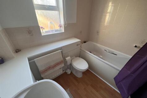 Bathroom .jpeg