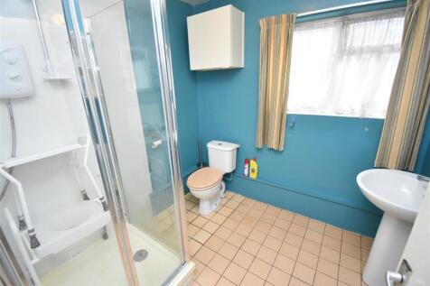 Shower room.JPG