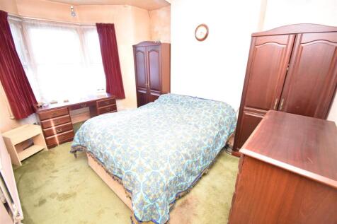 Bed 1.JPG