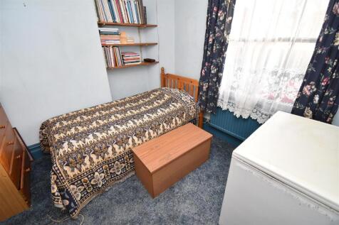 Bed 2.JPG