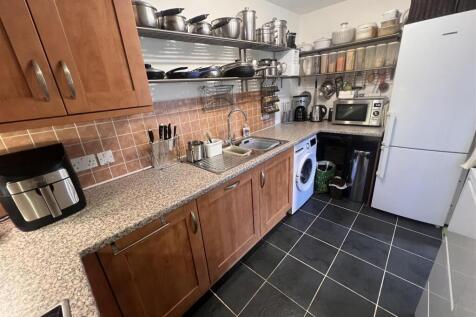 Kitchen1.jpeg