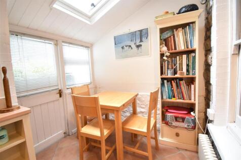 Breakfast area.JPG
