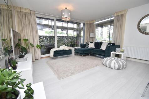 Living room.JPG