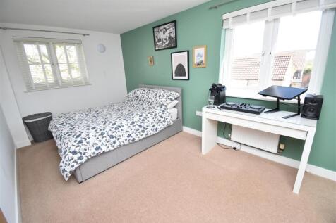 Bed 2.JPG
