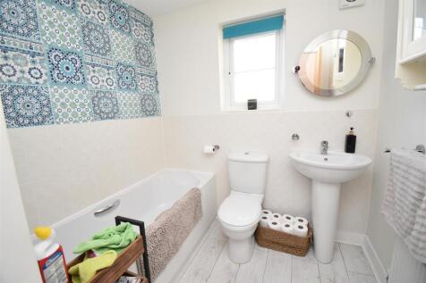 Bathroom.JPG
