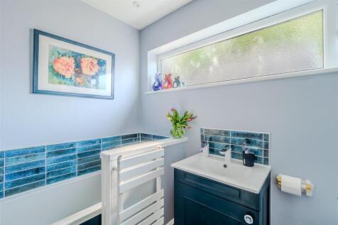 Bathroom.jpg