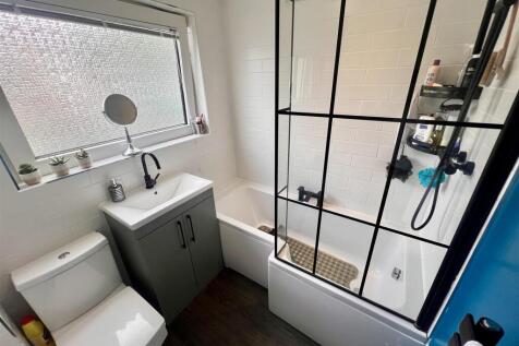 Bathroom.jpeg