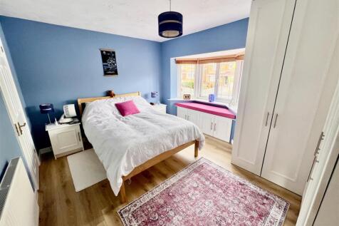 Bedroom 1.jpeg