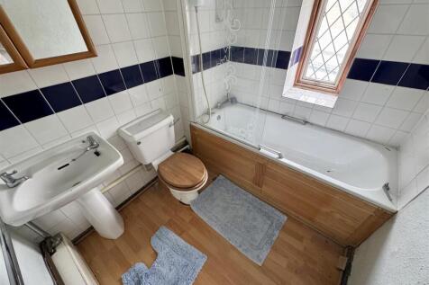 Bathroom.jpeg