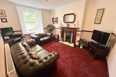 Lounge 1.jpeg