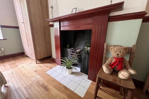Fireplace bedroom.jpeg