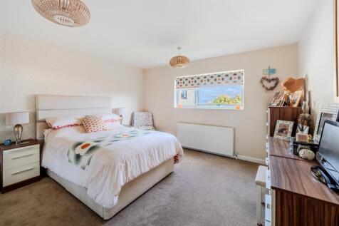 Bedroom 2.jpg