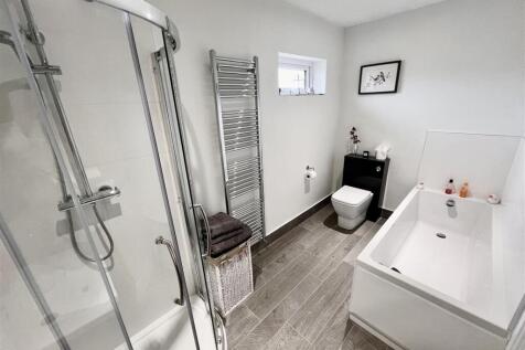 Bathroom.jpeg