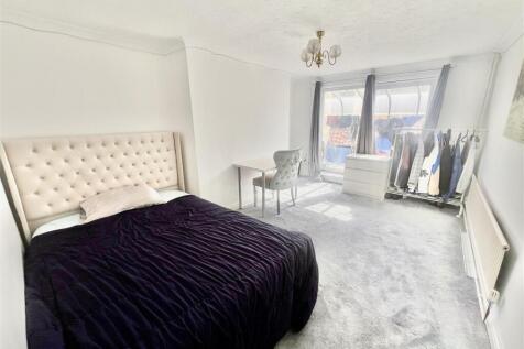 Dinignbedroom 4.jpeg