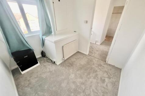 bedroom 3.jpeg