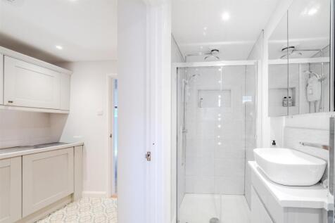 Shower room.jpg