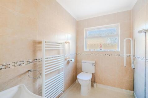 Shower room (2).jpg